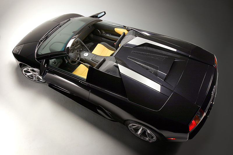 Lamborghini Murciélago Roadster revealed in Geneva