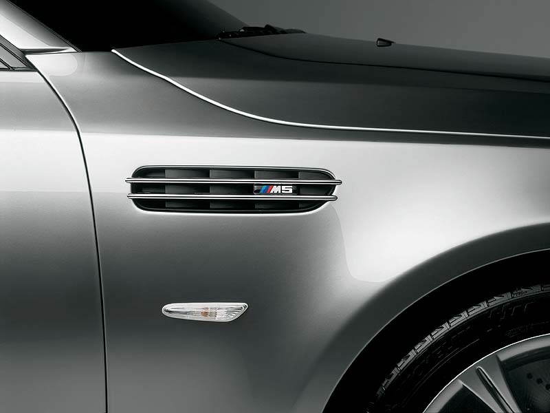 BMW shows M5 'Concept'