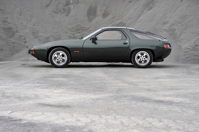 Porsche 928