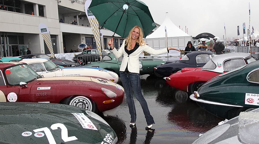 Jaguar E-Type feiert 50. Geburtstag am Nürburgring 