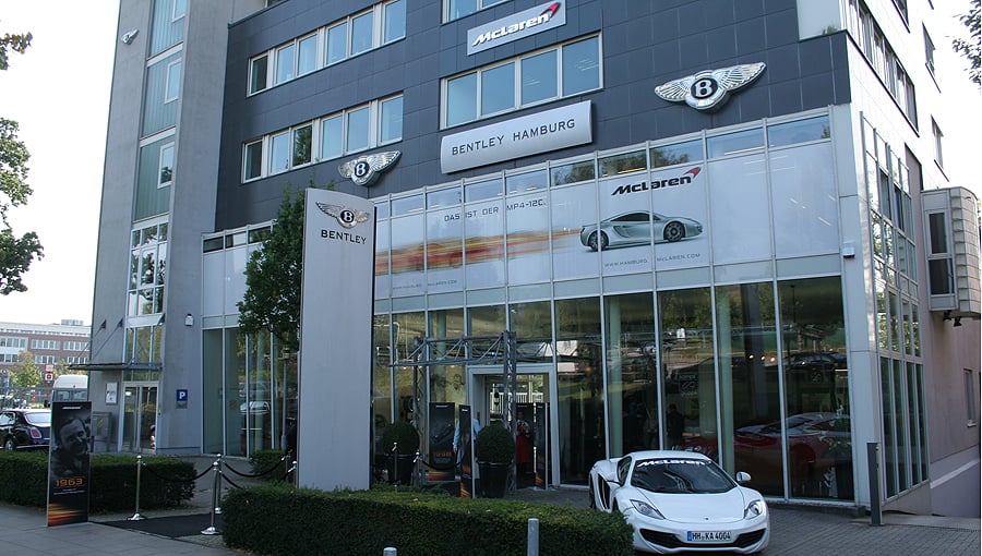 Kamps-Gruppe eröffnet feierlich neuen McLaren Showroom in Hamburg 