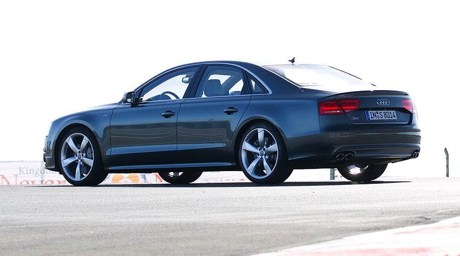 Audi S8: Die Macht der Acht