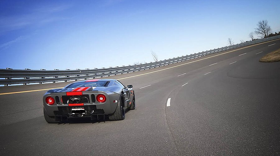 Ford GT Chrome: Mirror finish with 725HP
