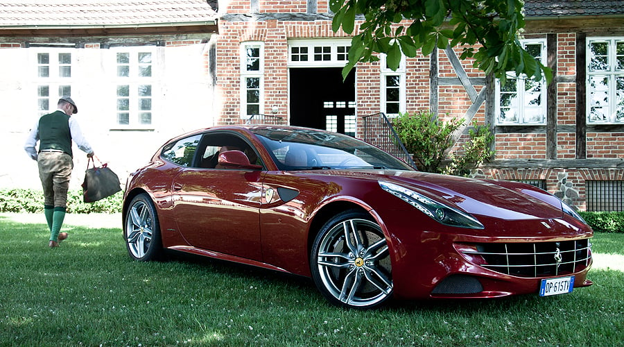 Ferrari FF: Shooting in style