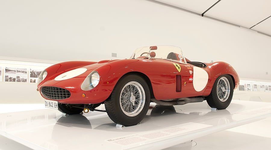 Rivalen der Rennbahn: Ferrari- und Maserati-Ausstellung in Modena