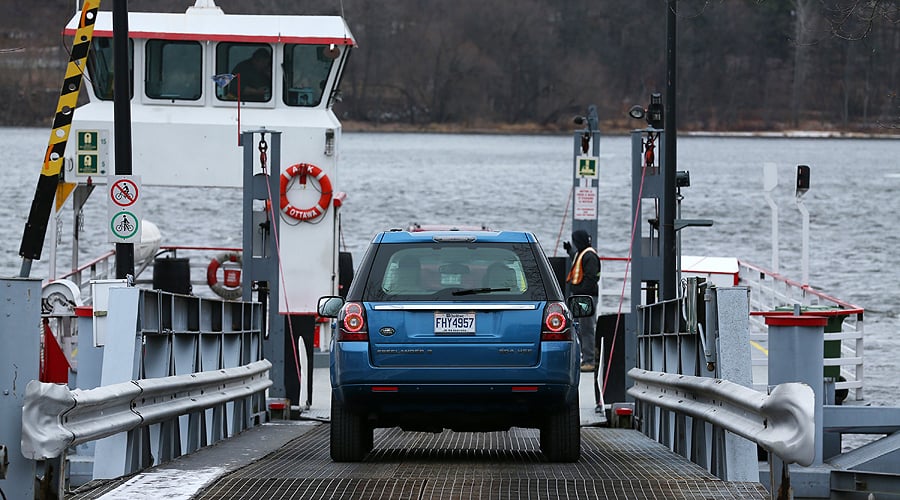 Land Rover Freelander: Wild in Canada