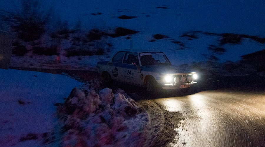 BMW 2002 TI Rallye: Eisglattes Schleudertrauma 