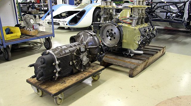 Aus der Mitte heraus: Restaurierung des Porsche 906 Daytona-Prototyps