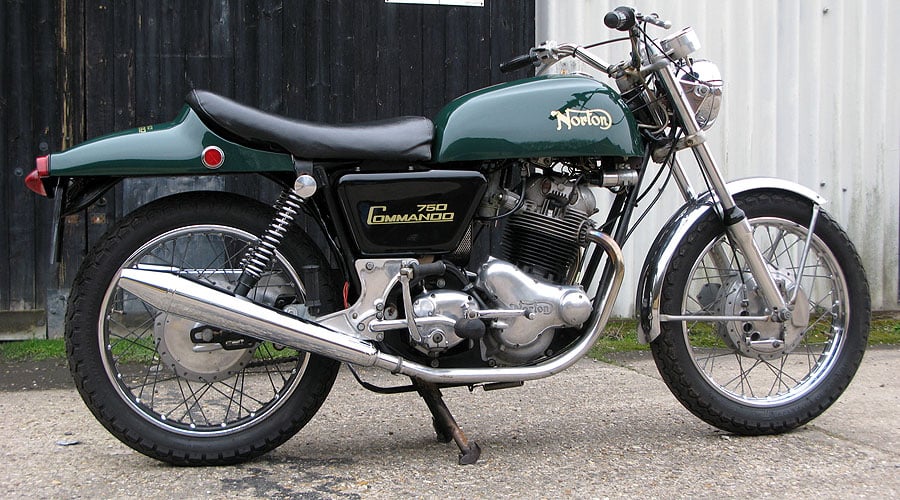 Norton Commando 750 Fastback: Command and Conquer