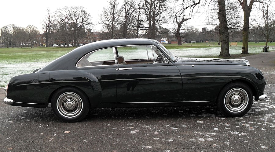 First-Class Return Travel: Bentley Fastback duo at the Techno Classica
