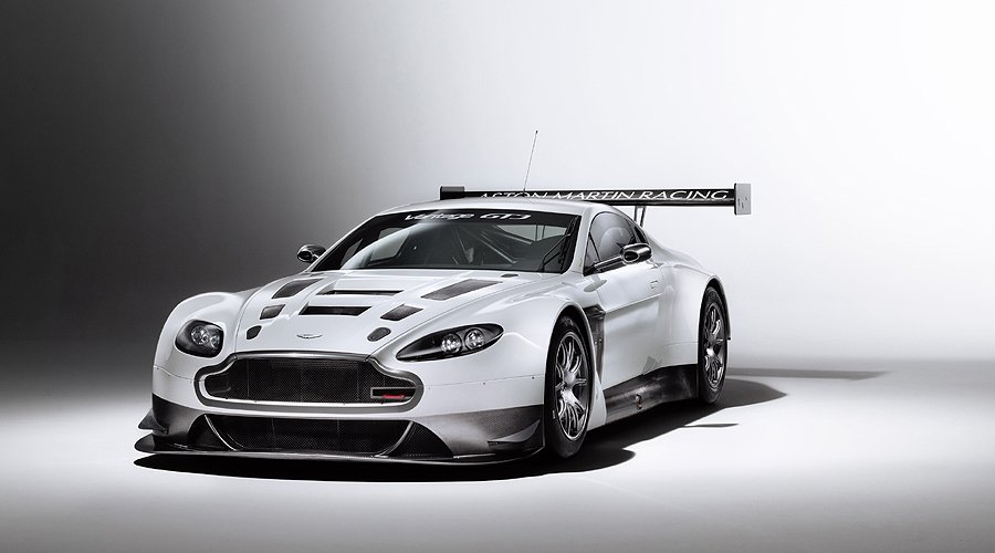 V12 Vantage GT3: Aston Martin Racing tests begin