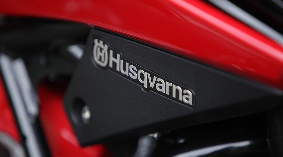 Ridden: Husqvarna Nuda 900R