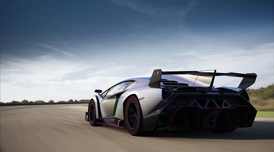 Lamborghini Veneno: Grey bull gives you wings