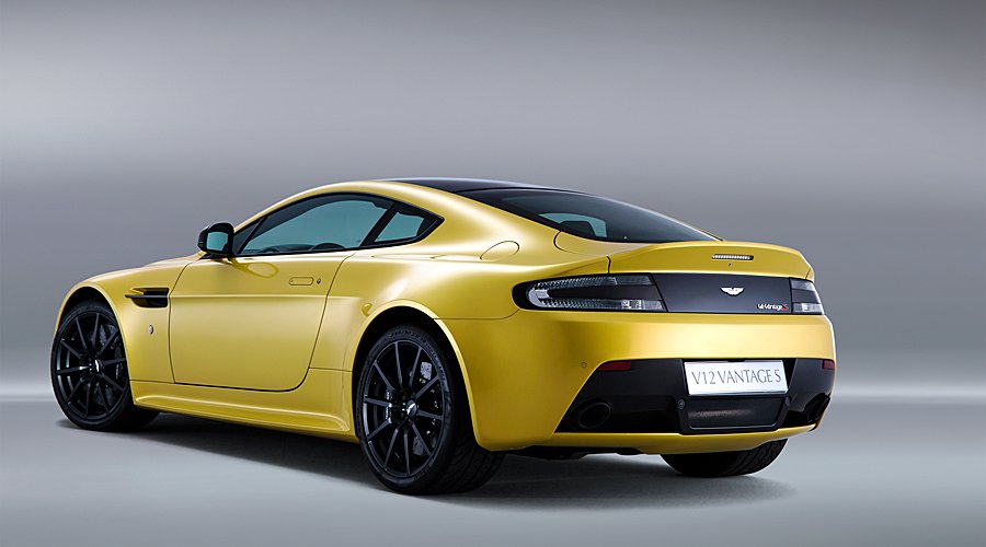 Aston Martin V12 Vantage S: Aston sharpens the shoehorn