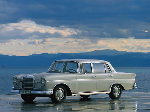 Mercedes-Benz 300 SE: Premiere für die Scheibenbremse