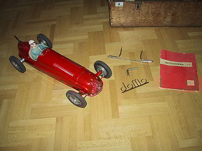 Maserati Tipo 8CLT: Seltenes Blechmodell