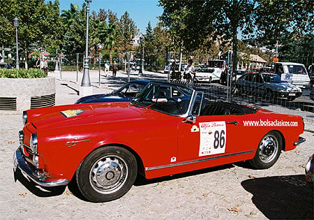 Ford GT40 of Bellm/Lanzante wins in Spain 2002