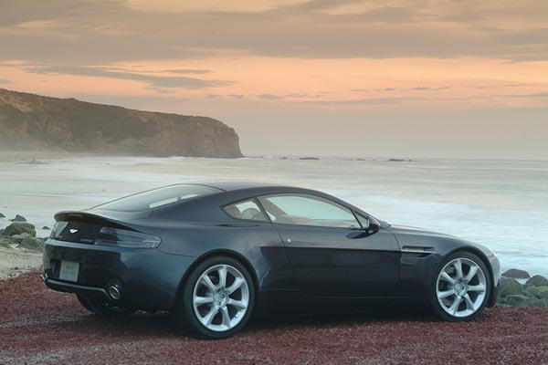 Aston Martin AMV8 Vantage: Neue exklusive Fotoaufnahmen