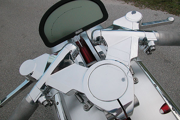 DaimlerChrysler verkauft Nachbau des Extrem-Bikes Dodge Tomahawk