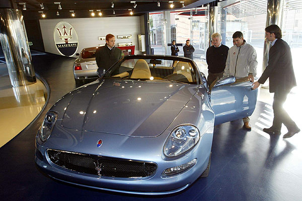 Segel-Champions zu Besuch bei Maserati