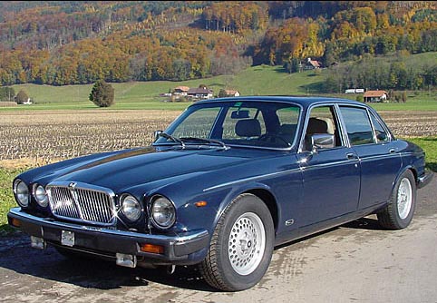 100 Klassische Automobile bei der Oldtimer Galerie Toffen, Schweiz 2003 - Rückblick