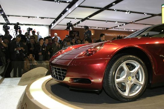 Ferrari 612 Scaglietti debuts at Detroit