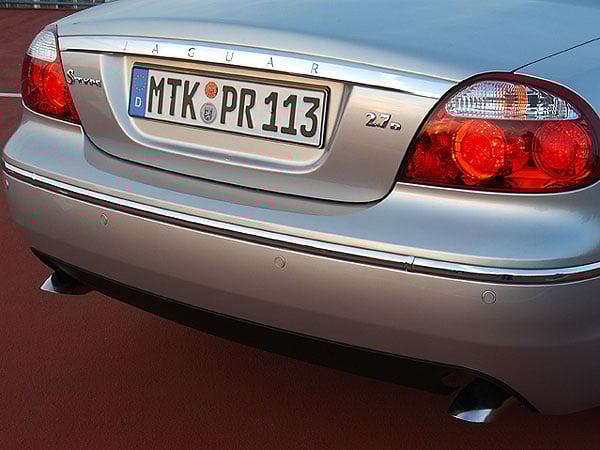 Jaguar S-Type: Neu mit starkem 2,7-Liter-V6-Diesel