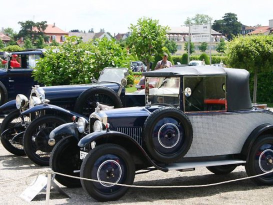 Automobile Nostalgie im Schlosspark hat Zukunft
