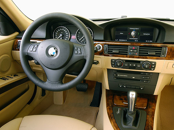 BMW 330i