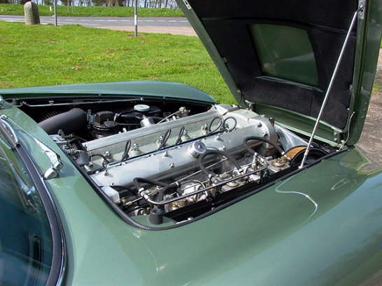 Aston Martin DB6 Short-Chassis Vantage Volante