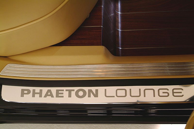 VW Phaeton Lounge in Dubai