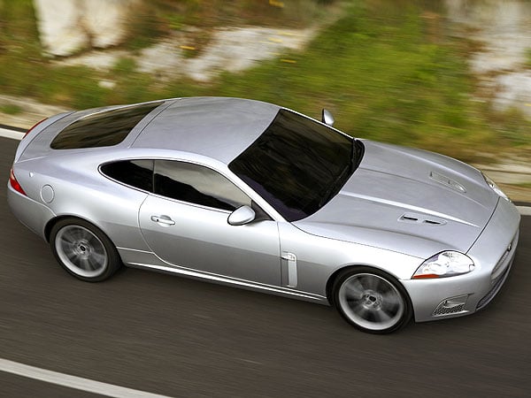 Jaguar XKR to debut in London