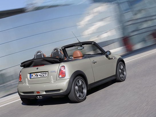 Deluxe 'Sidewalk' convertible from MINI