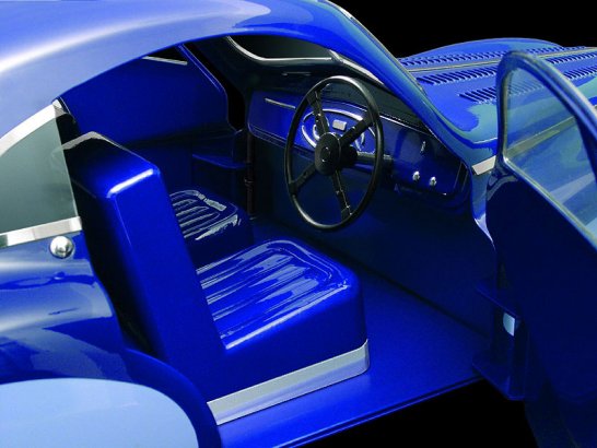 The Blue Car: Imagepflege in Stromlinie und Azurblau