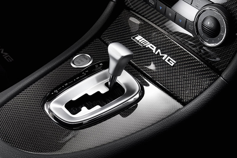 Mercedes-Benz CLK 63 AMG Black Series: Part-Time Racer