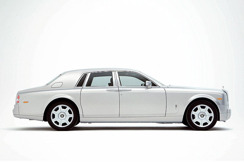 Rolls-Royce produces the Phantom Silver