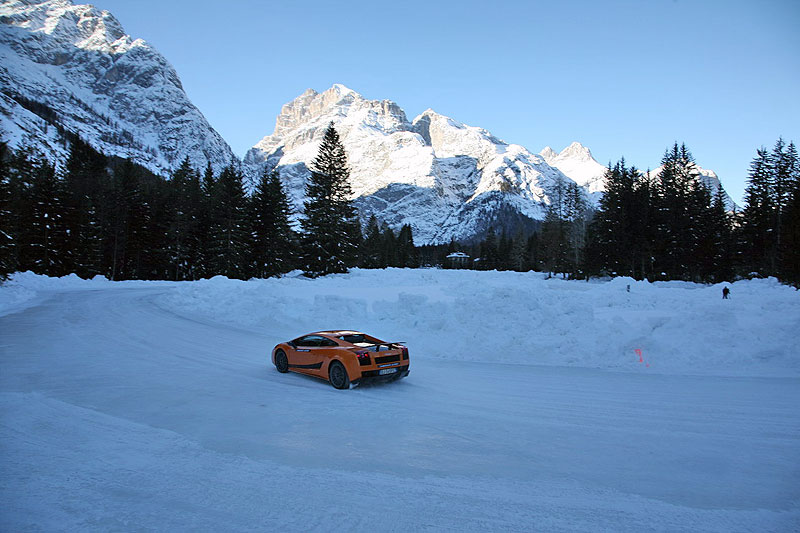 Lamborghini Winter-Academy: Lektion „Dynamik“