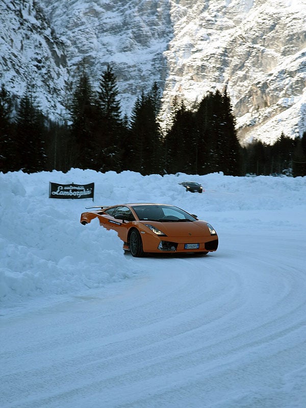 Lamborghini Winter-Academy: Lektion „Dynamik“