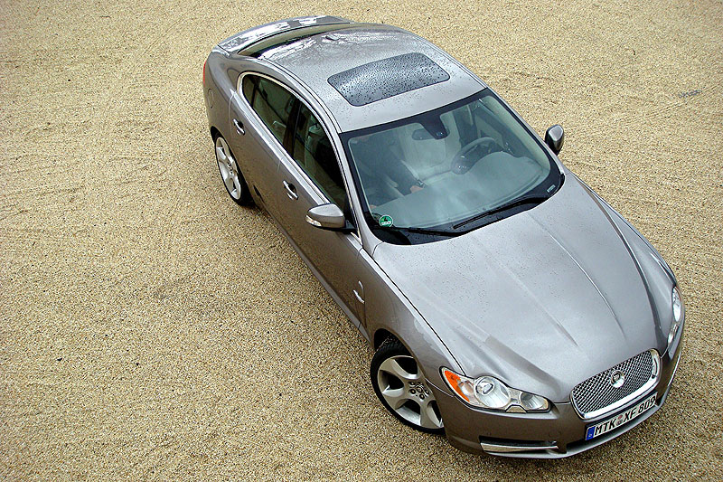 Jaguar XF SV8