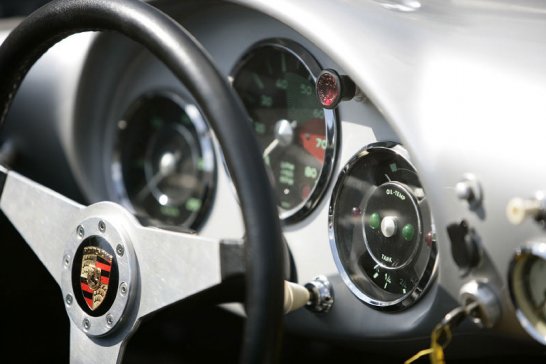 Porsche 550 Spyder: Hans Herrmann am Steuer