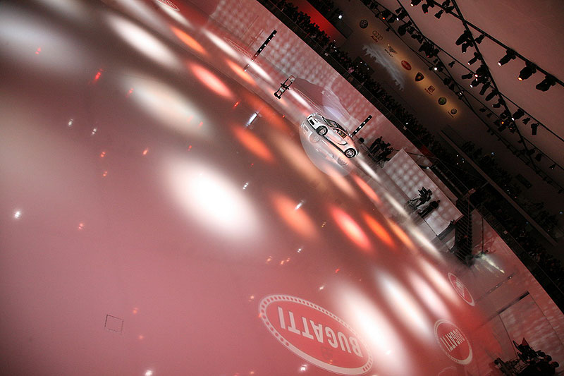 Volkswagen Premierenfeier: Ein Abend vor der Mondial de l'Automobile 2008 