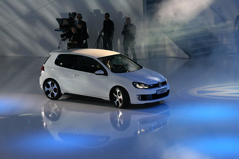 Volkswagen Premierenfeier: Ein Abend vor der Mondial de l'Automobile 2008 