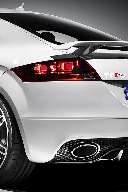 Audi TT RS Coupé und Roadster: Mit fünf Zylindern an die Spitze