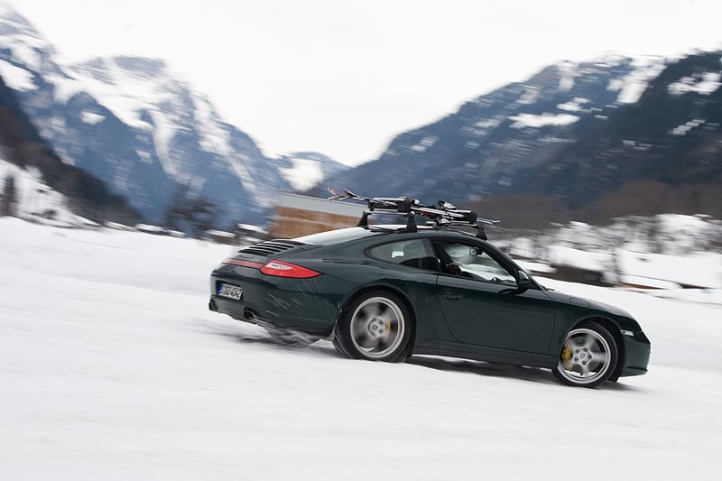 Porsche 911 Carrera 4 Wintersport (2)