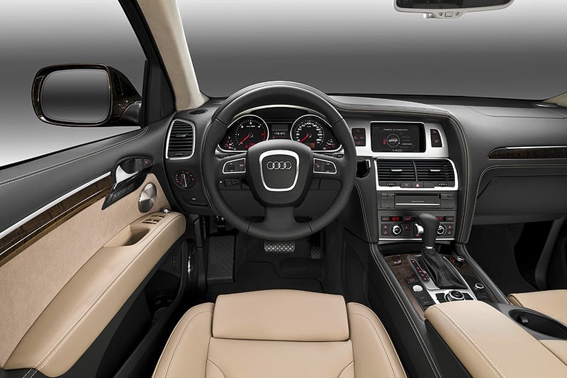 Audi Q7 2009: Luxus-SUV auf Sparkurs
