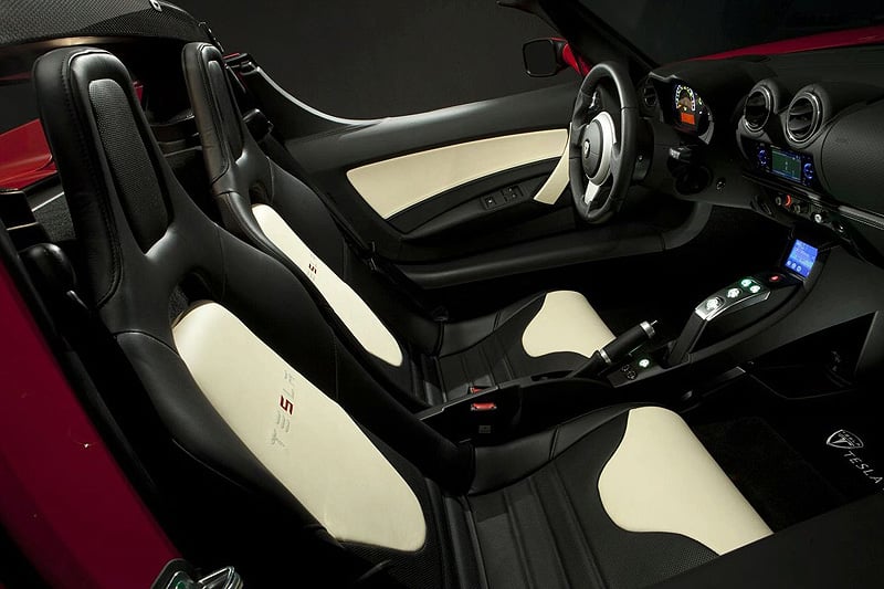 Tesla Model S & Roadster Sport: Neue Bilder