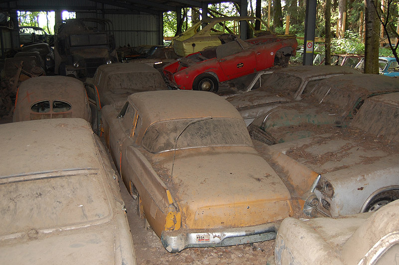 Oldtimer Galerie Toffen versteigert Schweizer Autofriedhof
