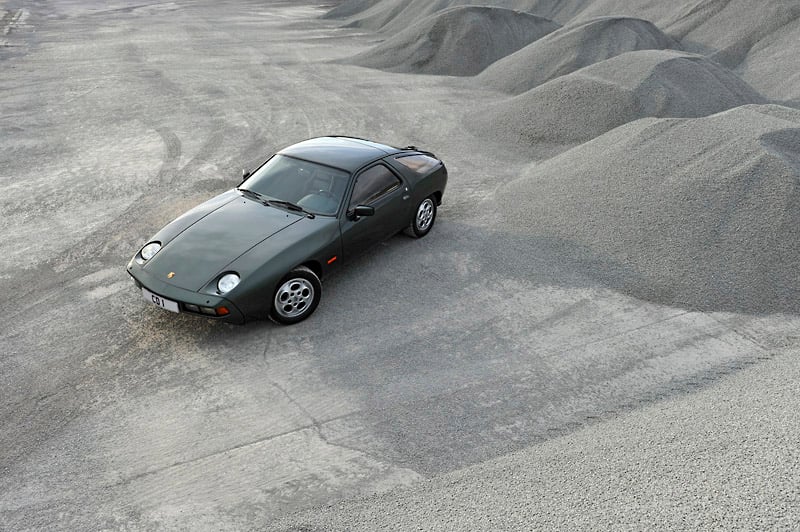 Porsche 928