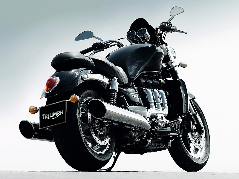 Triumph Rocket III Roadster: Briten setzen auf Sieg