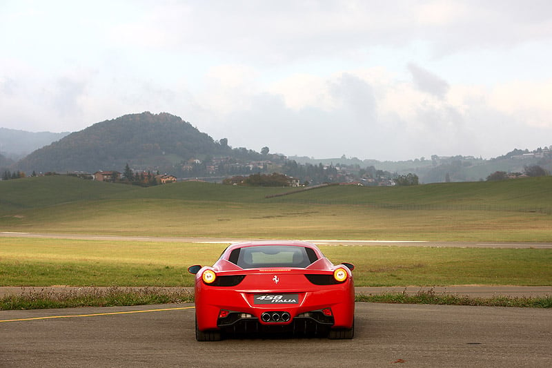 Ferrari 458 Italia: Beschleunigte Beschleunigung